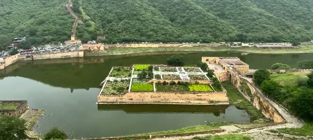 Maota Lake with the Kesar Kyari garden below the fort