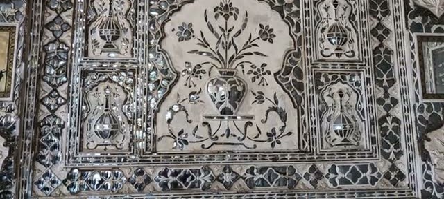 Mirror-work panel in the Sheesh Mahal