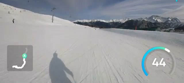 A faster, open stretch below the altiport with a chairlift line crossing above