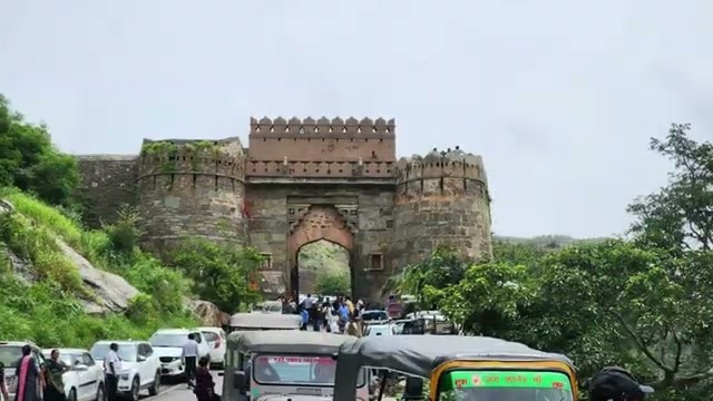The main entrance gate of Kumbhalgarh Fort