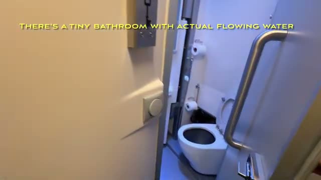 The en-suite bathroom