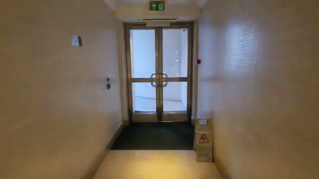 The back exit — a shortcut to Hyde Park